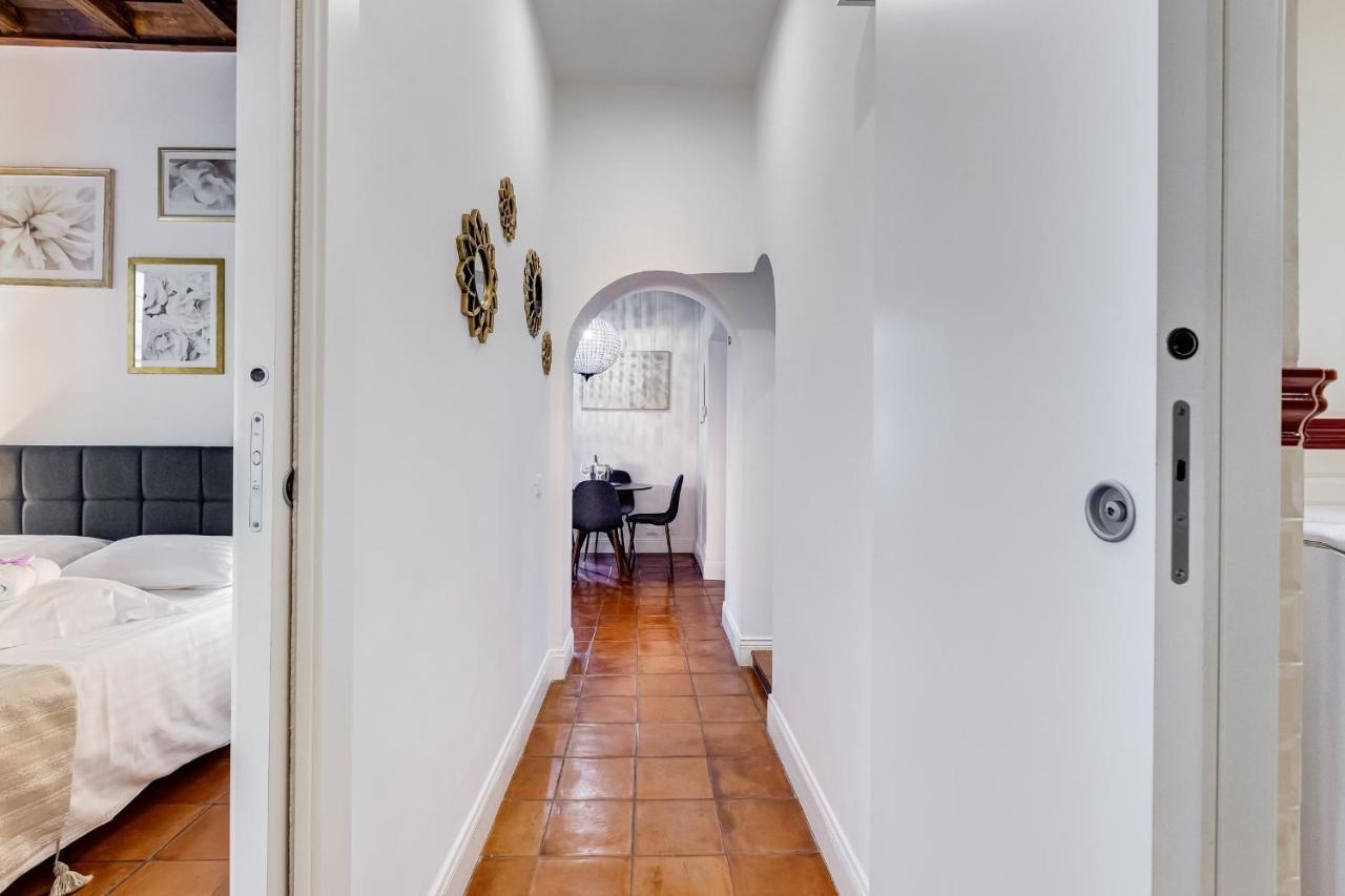 Campo Dei Fiori Royal Orchid Apartment Řím Exteriér fotografie